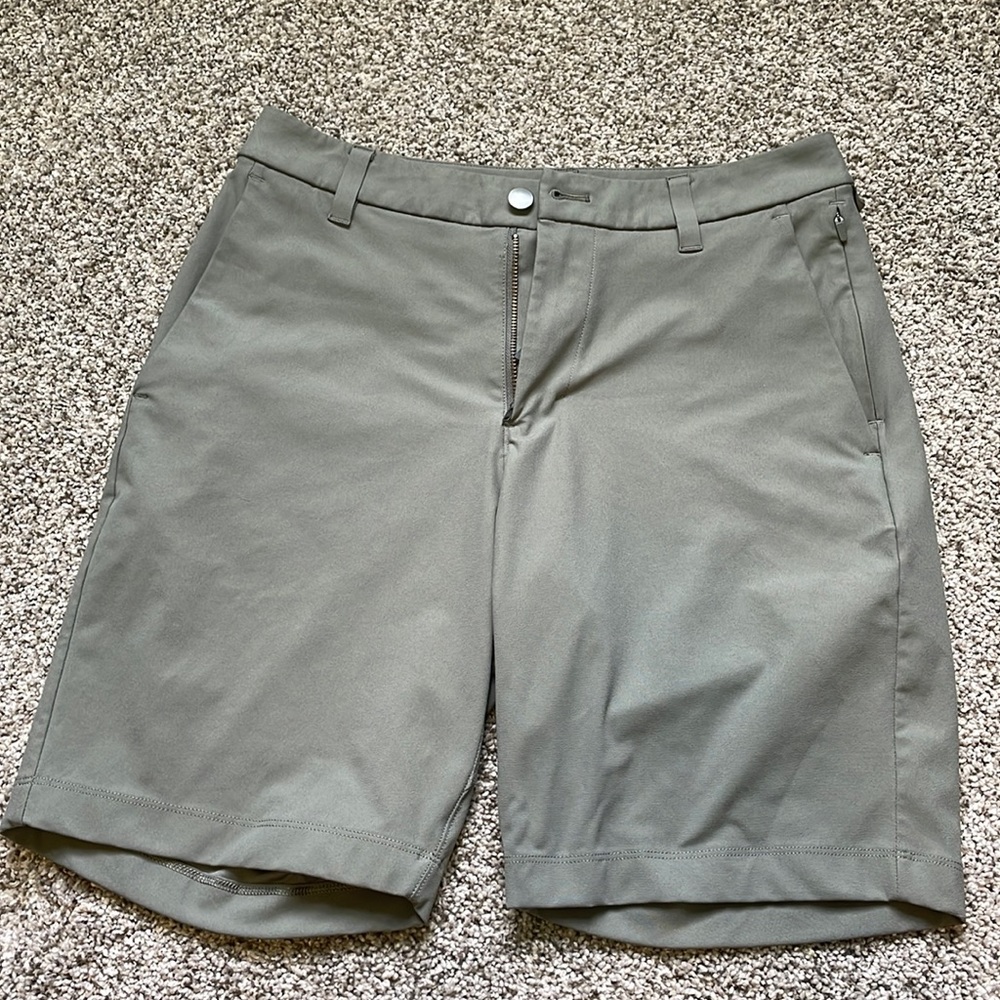 Men’s Size 29 Lululemon Commission Short Classic 9’’ inch - Grey Sage